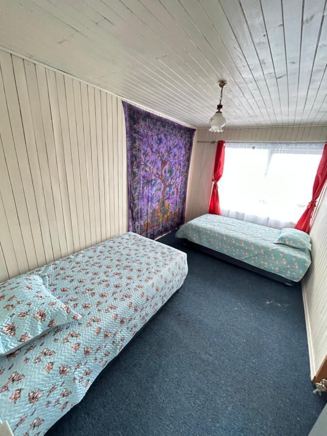 Hotel Purple Fox Ancud Exterior foto